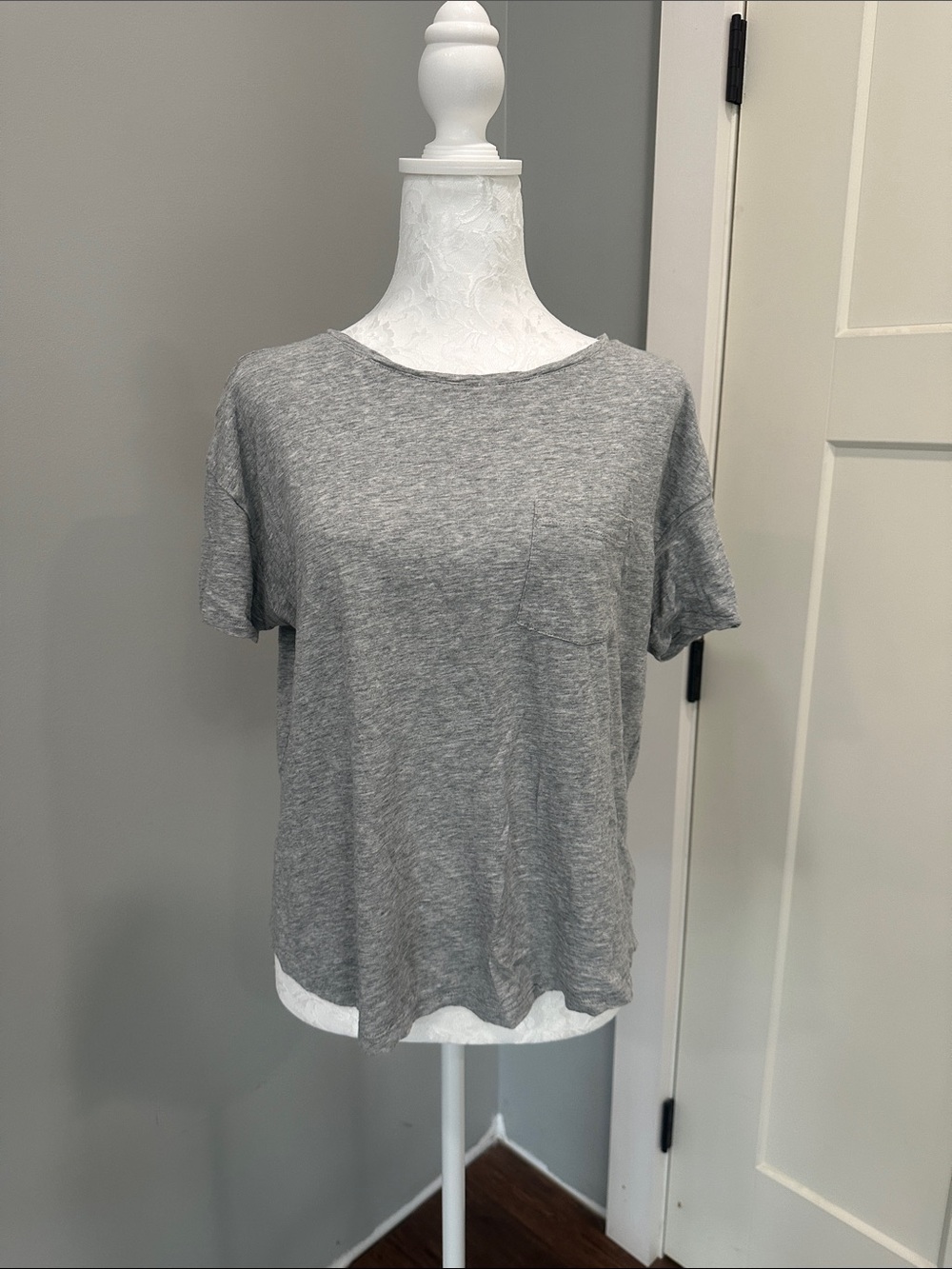 Old Navy Heather Gray Short-Sleeve Pocket Tee
